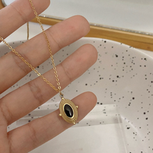 Load image into Gallery viewer, Star Coin Necklace