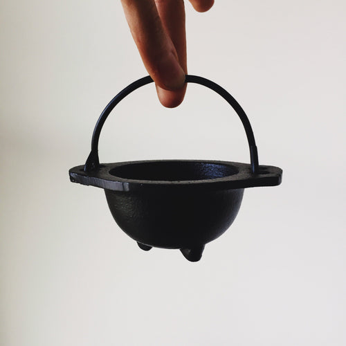 Mini Cast Iron Cauldron - Terra Soleil