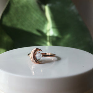 The Moonstone Crescent Ring - Terra Soleil